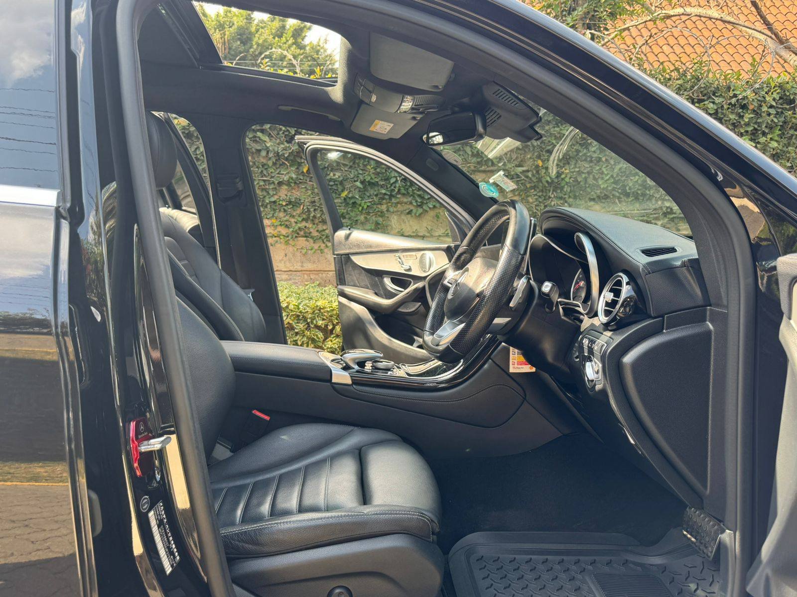 Mercedes GLC image 4